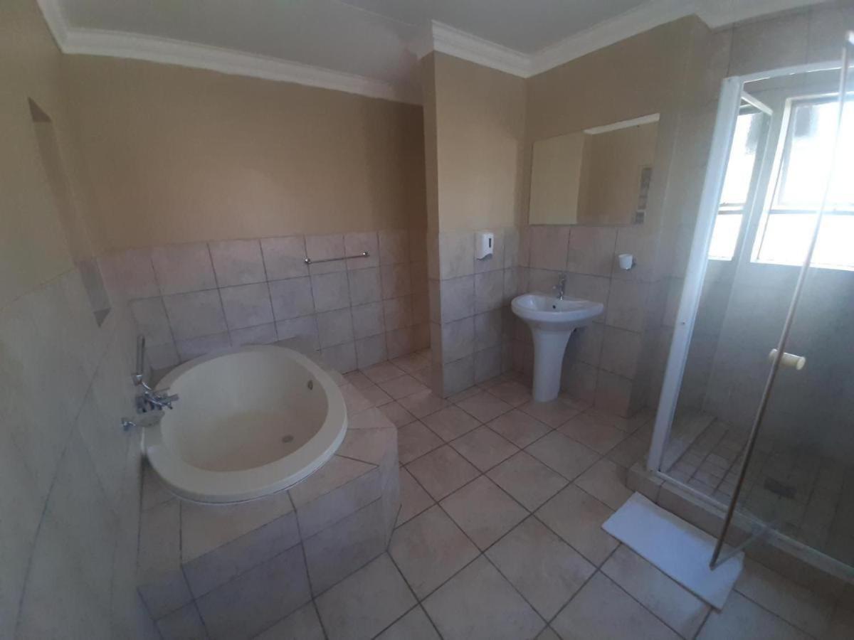 Legae La Tshepo Bed & Breakfast Mogwase Luaran gambar